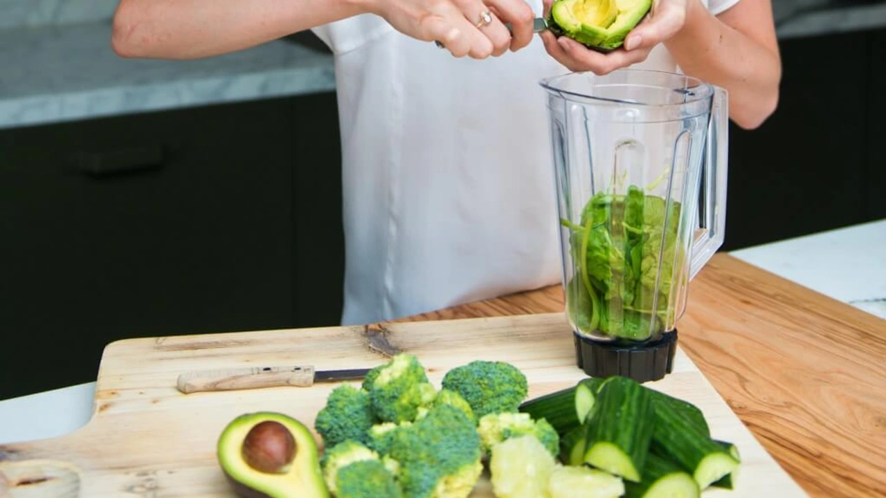 Slowjuicer rendement: Gooi geen geld in de vuilnisbak en Bespaar 150 euro per jaar met de juiste Slowjuicer